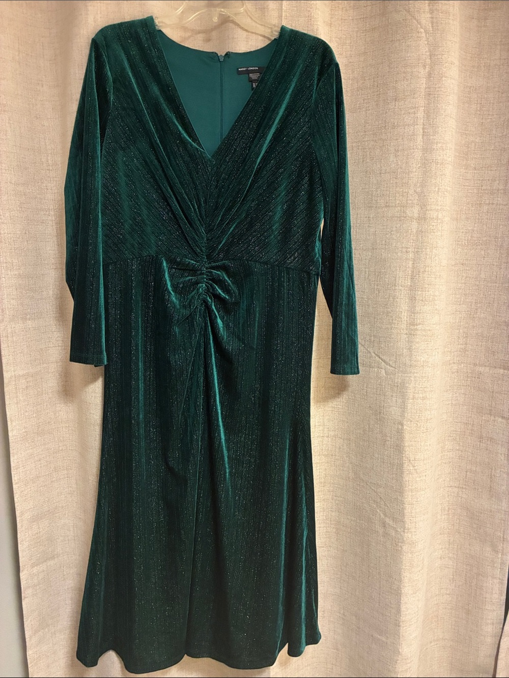Maggy London Emerald Green Velvet Twist-Front Long Sleeve Dress